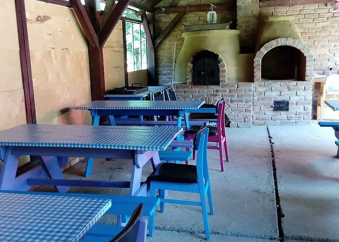 Goecsej Voelgye Кемпинг Kustanszeg